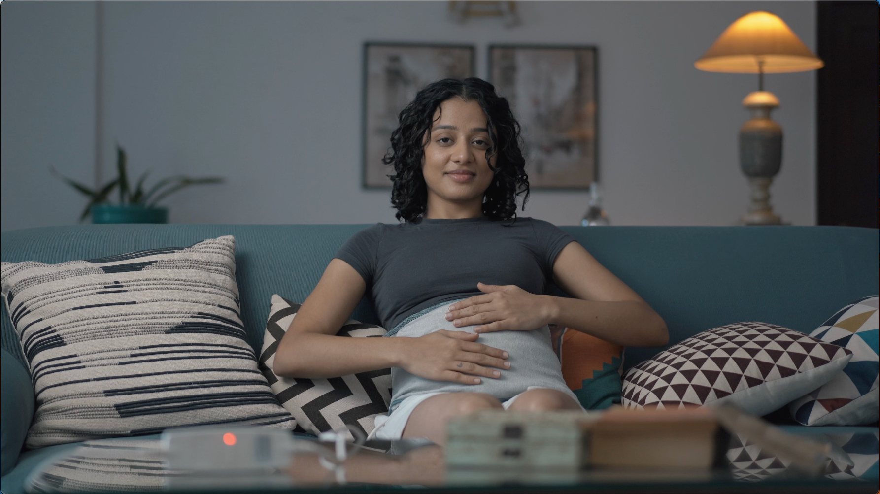 How does a heating pad help women during menstruation?